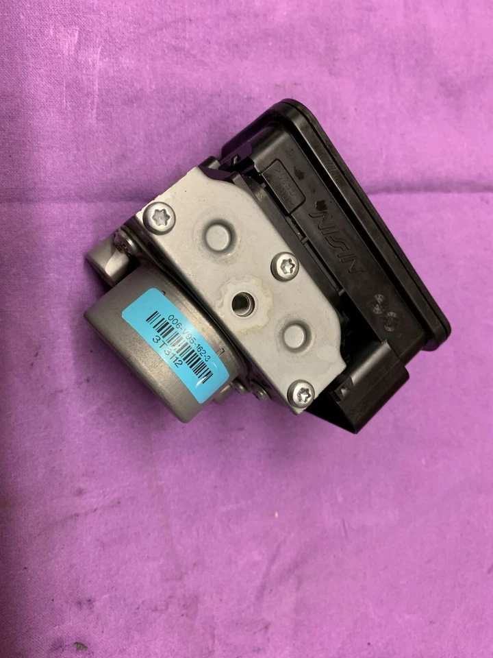 Bremse ABS Block Honda VFR 800 RC 79E 6644km. n-8l2.M2-073. - Image 2 of 4