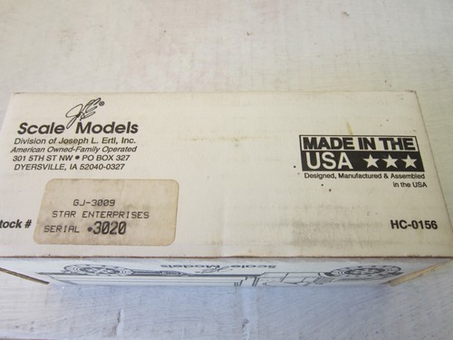 New in Box Ertl 1935 Mack Tanker Truck Bank - Picture 6 of 8