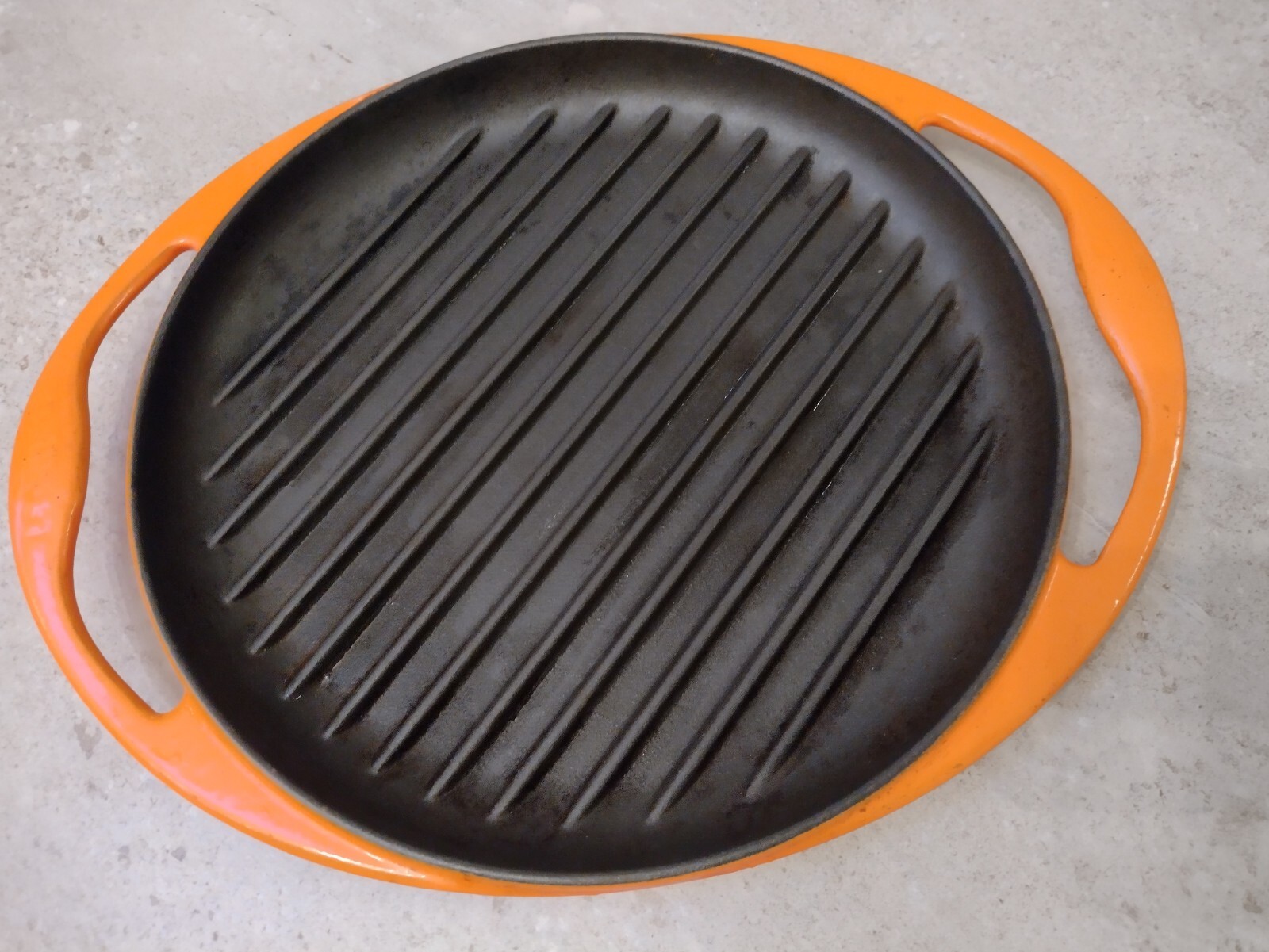 Le Creuset Cast Iron Double Handle Round Orange Enamel Grill Pan