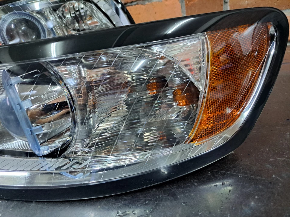 1 PAR FAROS XENÓN HID ORIGINALES VOLVO V50 S40 2008-2012 Foto 4 de 4