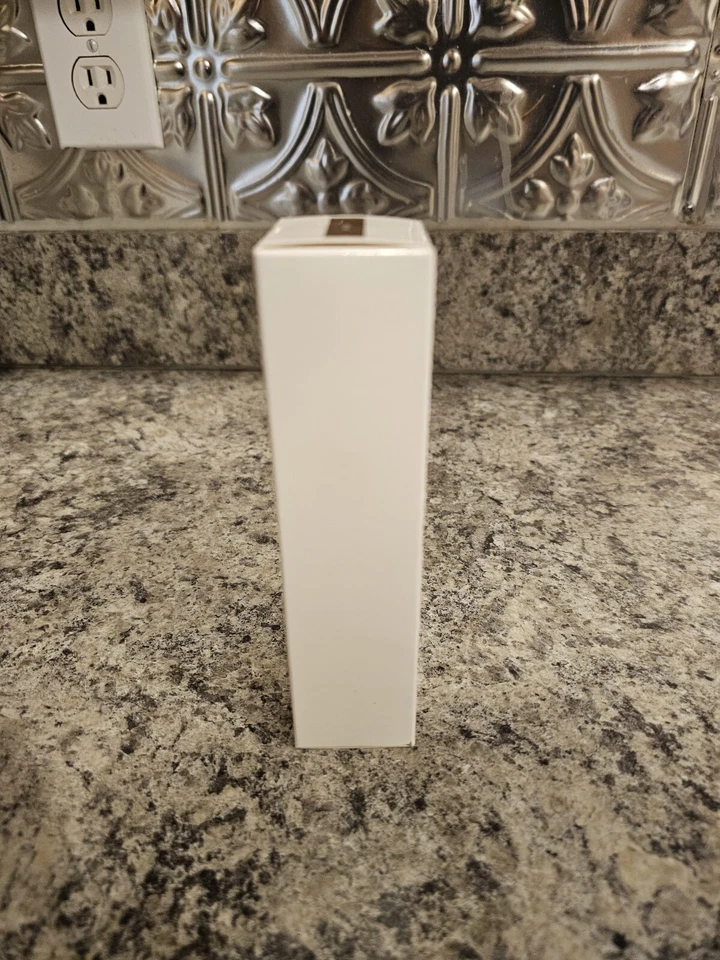 New JACLYN COSMETICS Skin Perfecting Blurring Tint Smooths Deep RICH -1 Oz. - Image 4 of 4