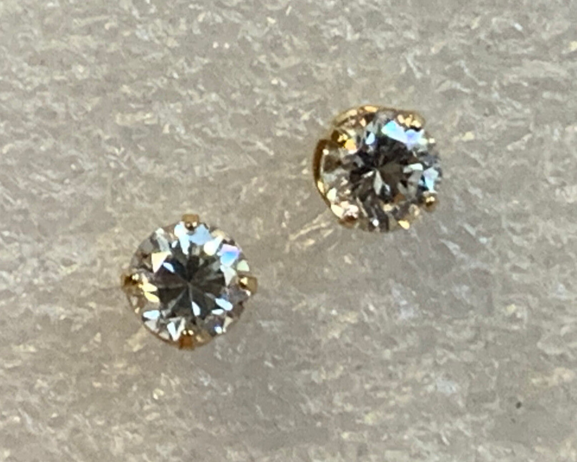14K Yellow Gold Stud Earrings .90g Fine Jewelry Clear Stones Push Backs *READ*