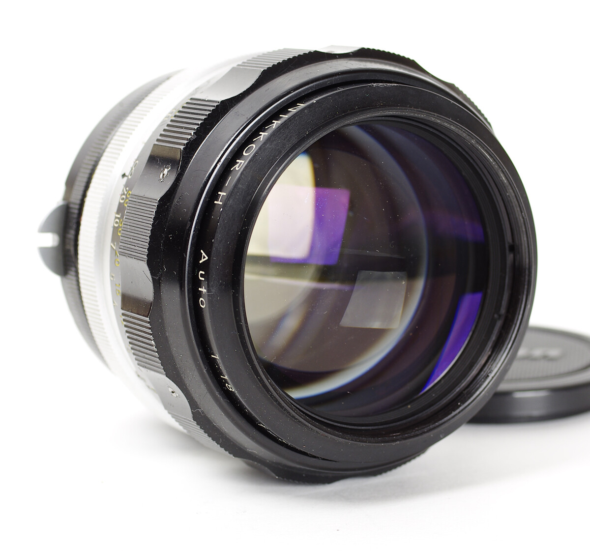 Nikon Nikkor H Auto Nippon 1.8/85mm f/1.8 85mm mount Nikon F Nikon Nikkor H Auto Nippon 1.8/85mm f/1.8 85mm mount Nikon F