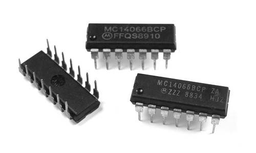 MC14066BCP SPST CMOS Quad Bilateral Switch 14066 IC (2 pieces)