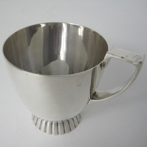 Good Quality Boxed Silver Garrard & Co Christening Cup - London 1965 - Picture 4 of 7