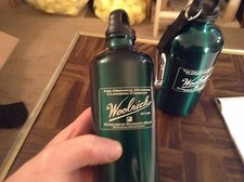 Aluminum drink bottle with hook