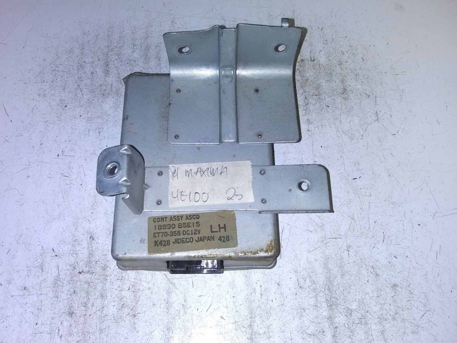 18930 85E15 Nissan Maxima 1994 Cruise Control module