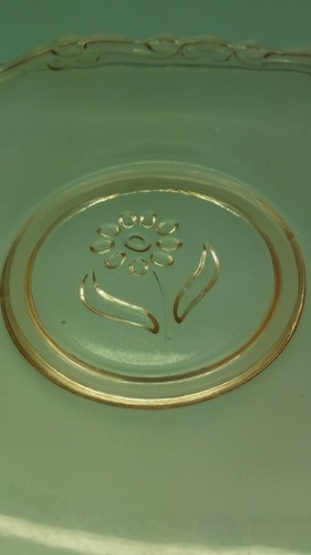 Pink Depression glass mini Tidbit Tray with center flower - Picture 4 of 7