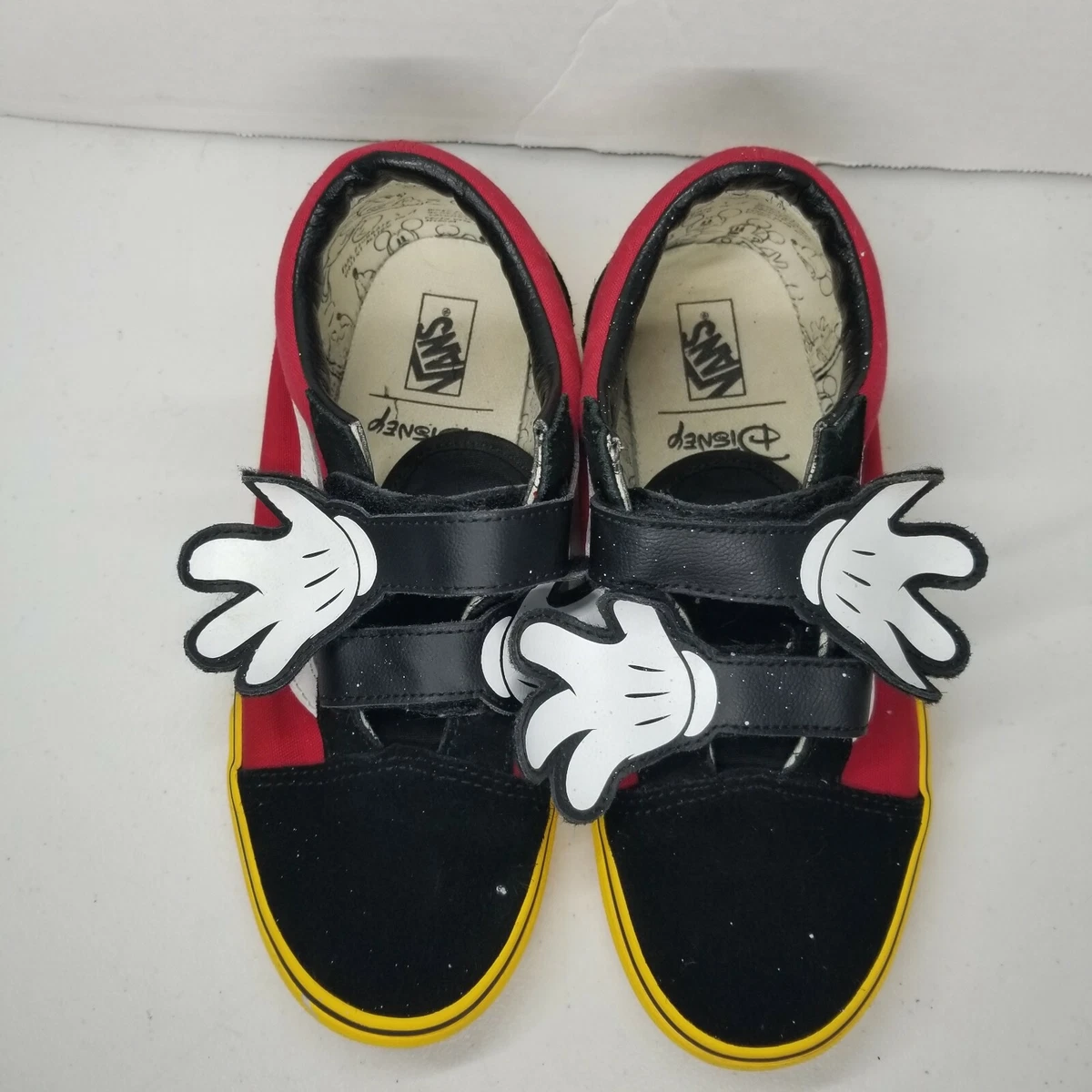 Mickey mouse hug vans clearance