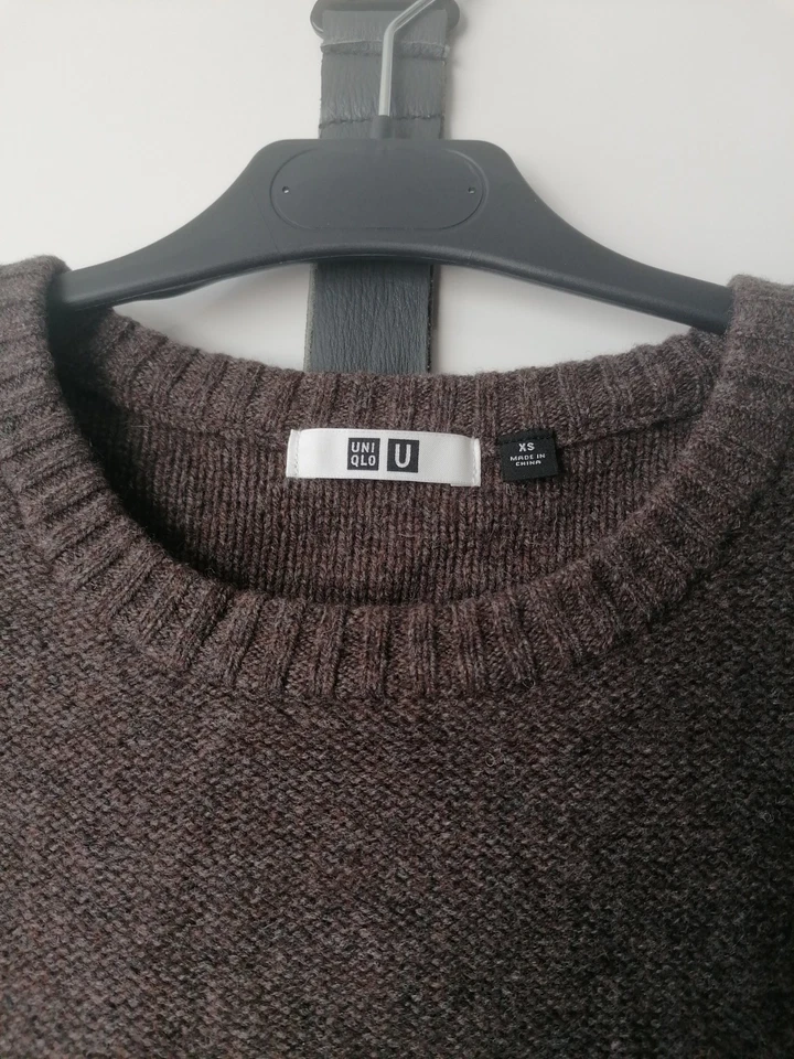 Uniqlo Women's XS Pullover Sweater 100% Wool - Image 2 of 2