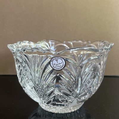 Vintage Crystal clear Bowl Cut Palm Pattern Heavy Made in Poland 24% Lead 4x6 