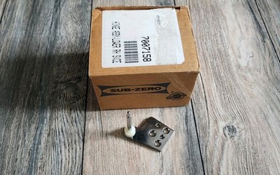 7007158 Genuine OEM SubZero Wolf Refrigerator Lower Right-Hand Door Hinge 