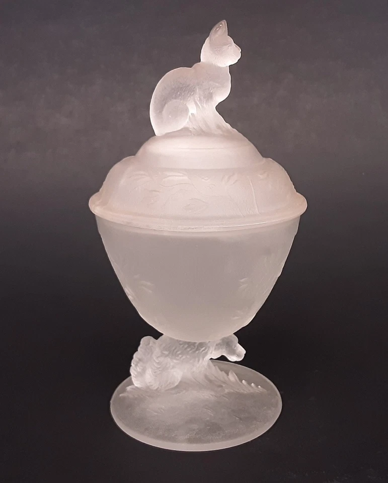 Raro Antiguo "CORDERO DE PIE" Juguete Infantil Vidrio Esmerilado 5" Cubierto Azucarero EAPG Foto 3 de 4