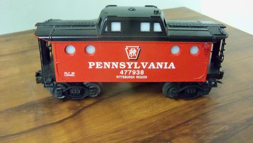 Caboose iluminado Lionel Pennsylvania #477938 con caja: MF22 USADO | Condition: Used