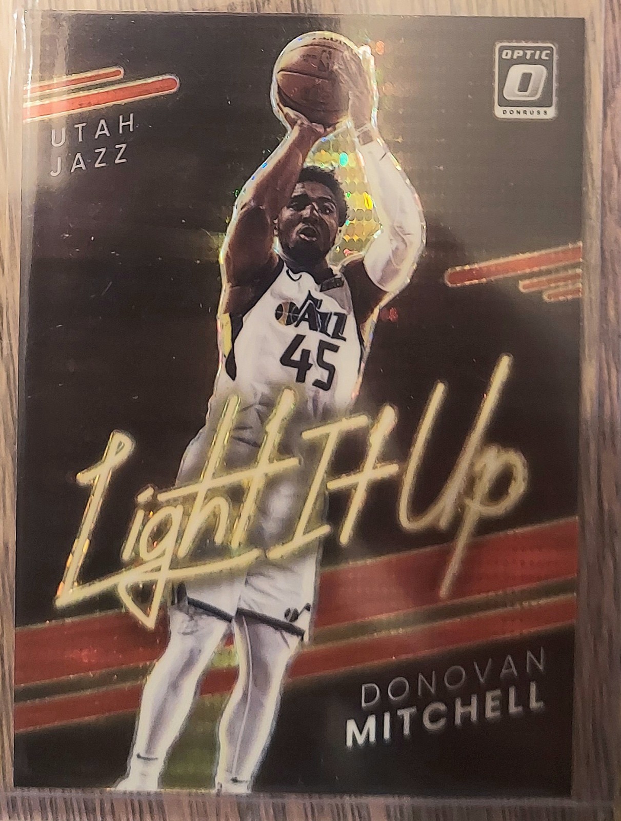 2021-22 Panini Donruss Optic - Light It Up Donovan Mitchell #14 Holo Prizm