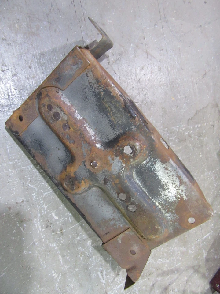 Camión Ford 1967-1972 bajo capó bandeja de batería montaje caja guardabarros soporte Foto 2 de 2