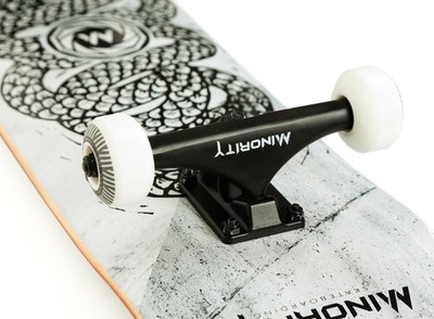 トロピカル ストリートヒーロー Minority 32inch Maple Skateboard Snake 2day Ship for sale