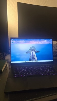 Razer Blade 15 Base (2021)   Intel Core i7 11. Gen   NVIDIA RTX 3060