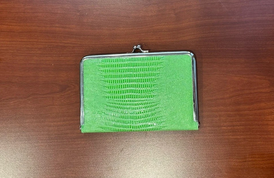 Bolso clutch álbum de fotos de cuero verde Foto 2 de 4