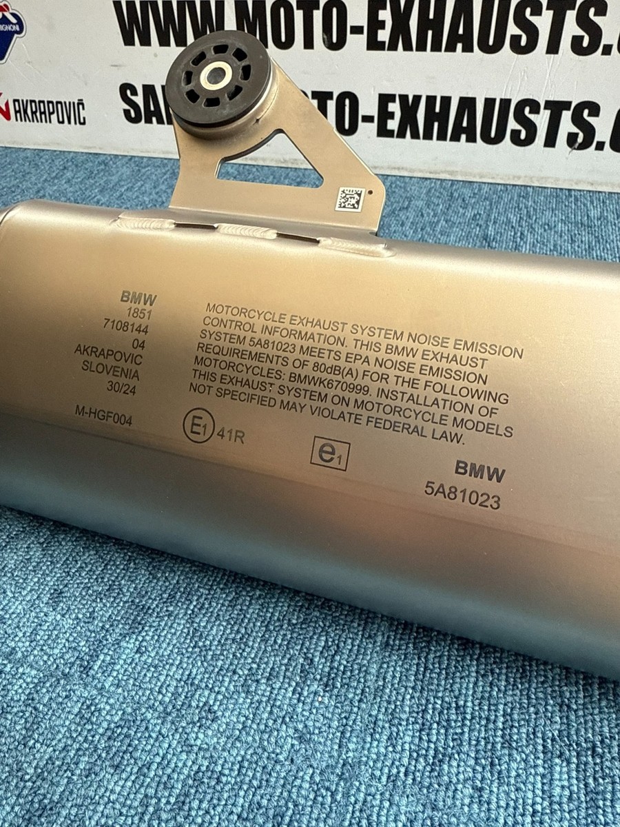 BMW M1000XR / S1000XR OEM Akrapovic Titanium Exhaust & Carbon