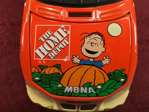 TONY STEWART #20 The Great Pumpkin 2002 RCCA 1/24 Elite 1/64 HO Car Diecast SET - Picture 5 of 12