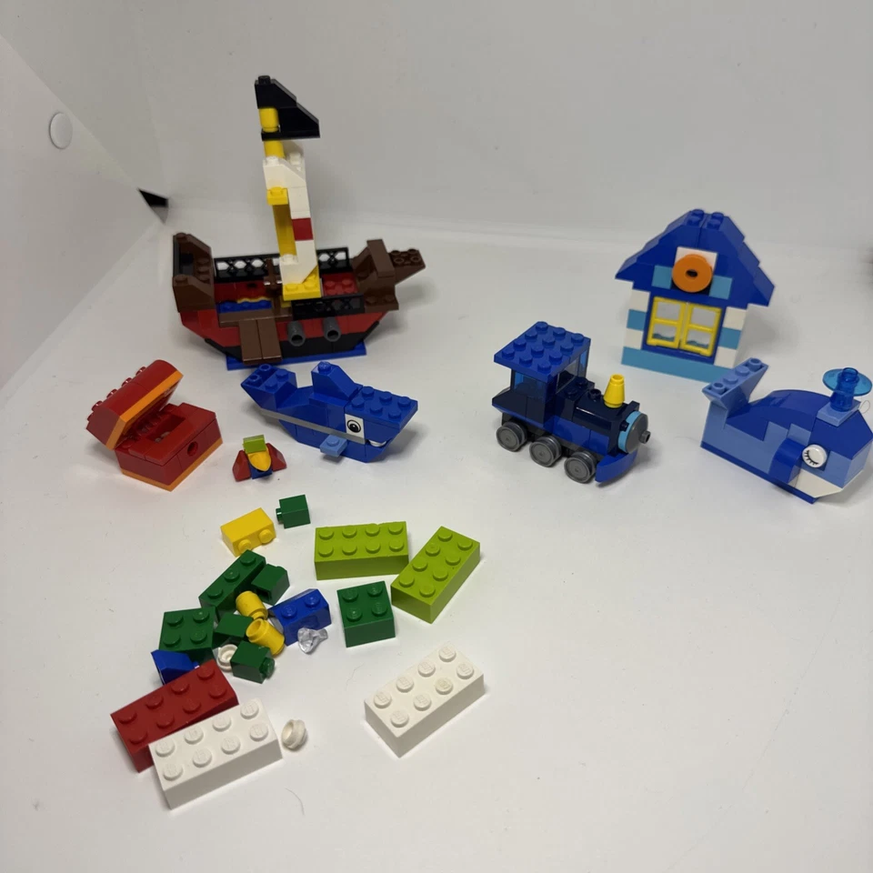 Lego Creator 6161 Brick Box, Classic 10706 & 10708 Green & Blue Box, photo 1 of 4