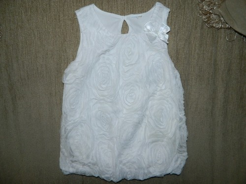 Girl's White Top w/Rosettes Size 3T-NWT - Picture 5 of 5