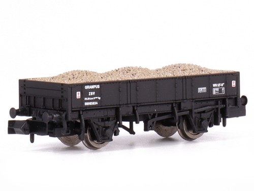 Dapol 2F-060-015 - Offener Güterwagen Grampus BR Black DB 985834 mit Ladegut | Zustand: Neu