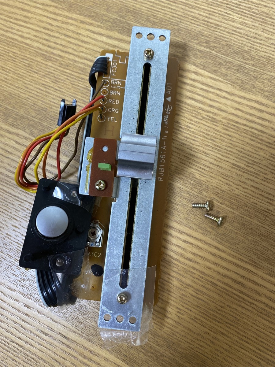 Technics　SL1200mk3① Technics SL-1200MK3 Direct Drive DJ Turntable System Black