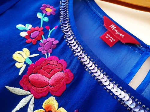 Monsoon 100% Silk Blue 3/4 Sleeve Floral & Sequin Mini Dress/Top Size 12(BNWOT) - Picture 3 of 9