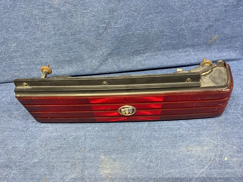 Conjunto de luz trasera derecha Buick SkyHawk Sky Hawk 1982 1983 1984 1985 1986 #2 Foto 4 de 4