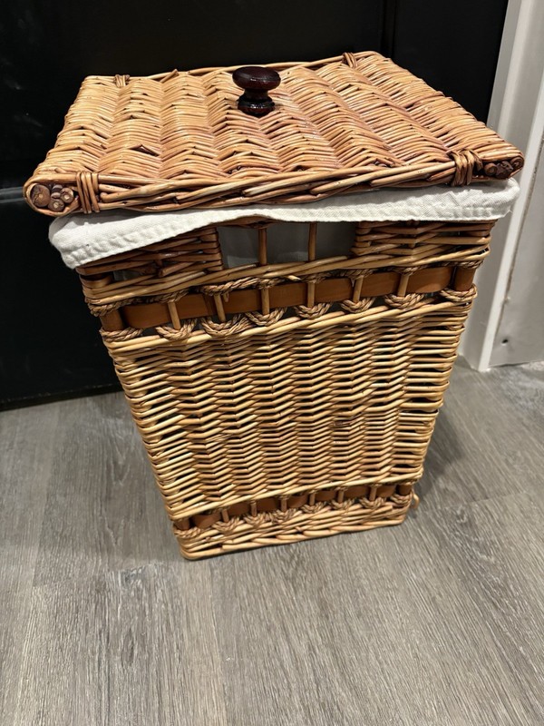Vintage Cloths Laundry Hamper Bamboo Sticks basket With lid 12in X 12in X 16in