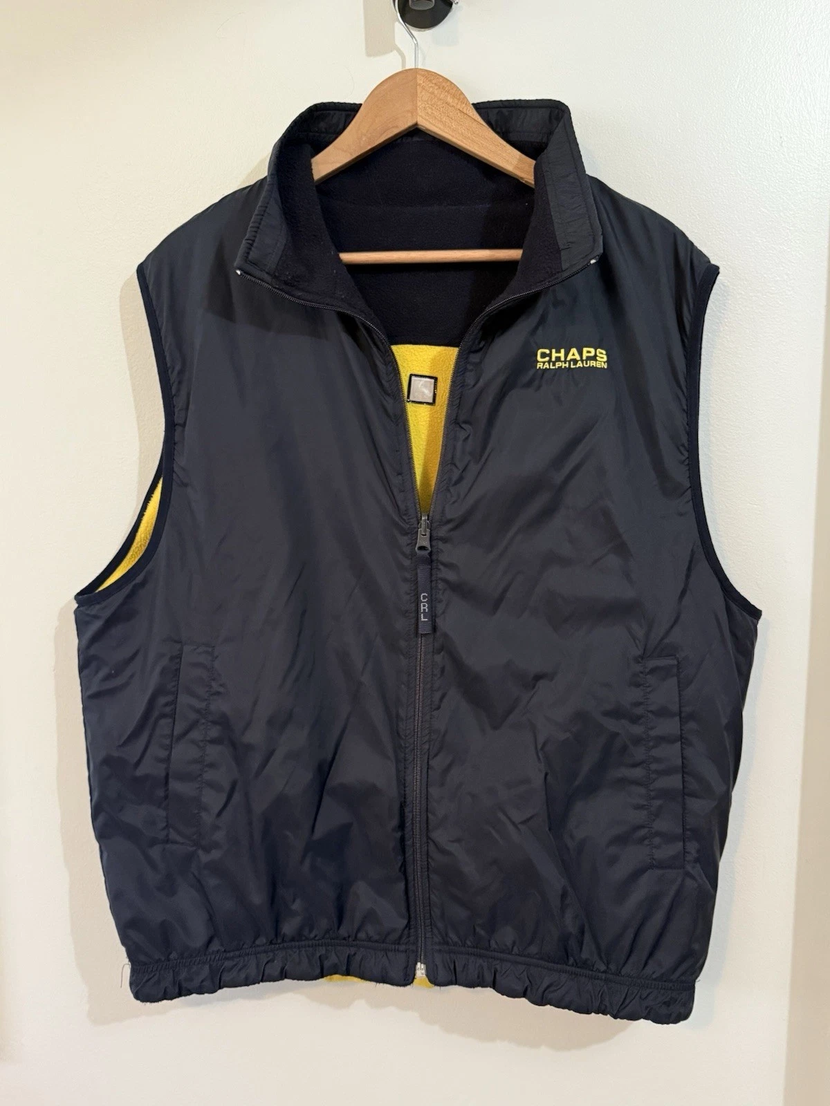Chaps Vest Mens Large Reversible Yellow Navy Fleece Spellout
Opens in a new window or tab