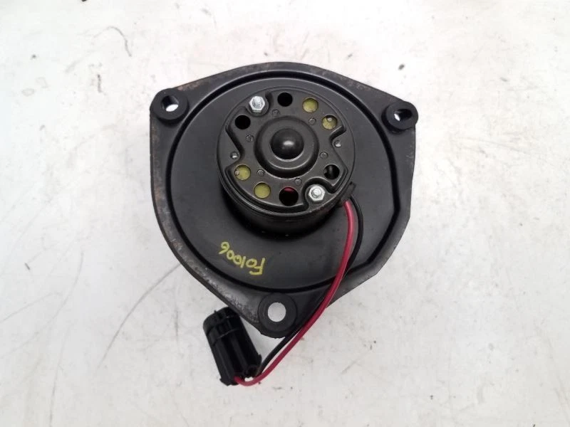 Chevrolet Malibu 1997-01 motor soplador delantero - temperatura manual Foto 2 de 4