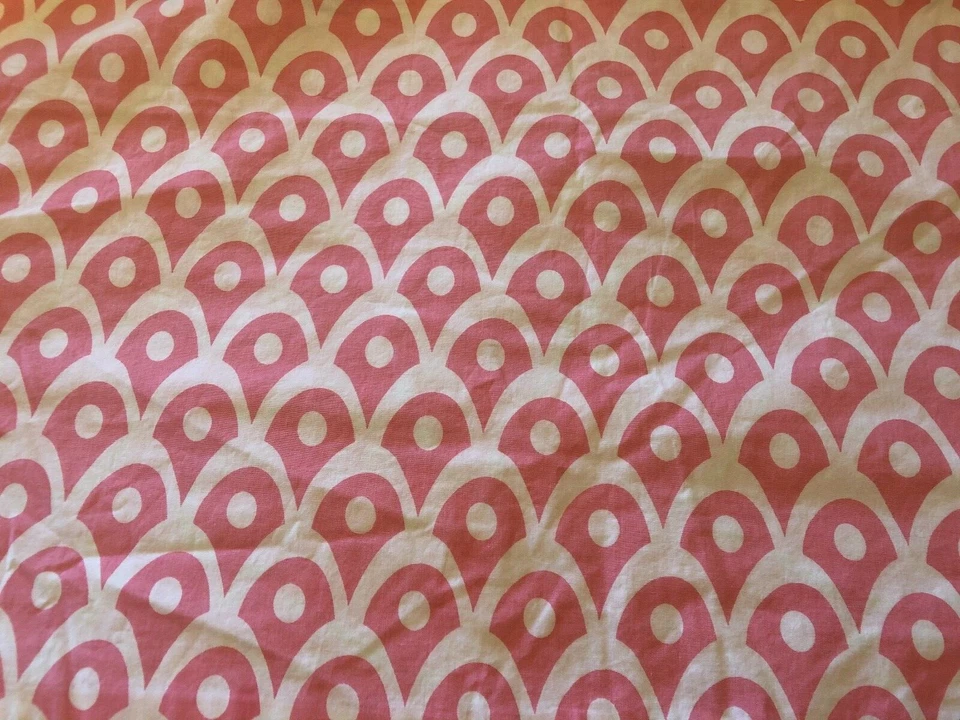 Saia berço Crate & Barrel Kids The Land of Nod bebê menina babado poeira reversível - Imagem 3 de 4