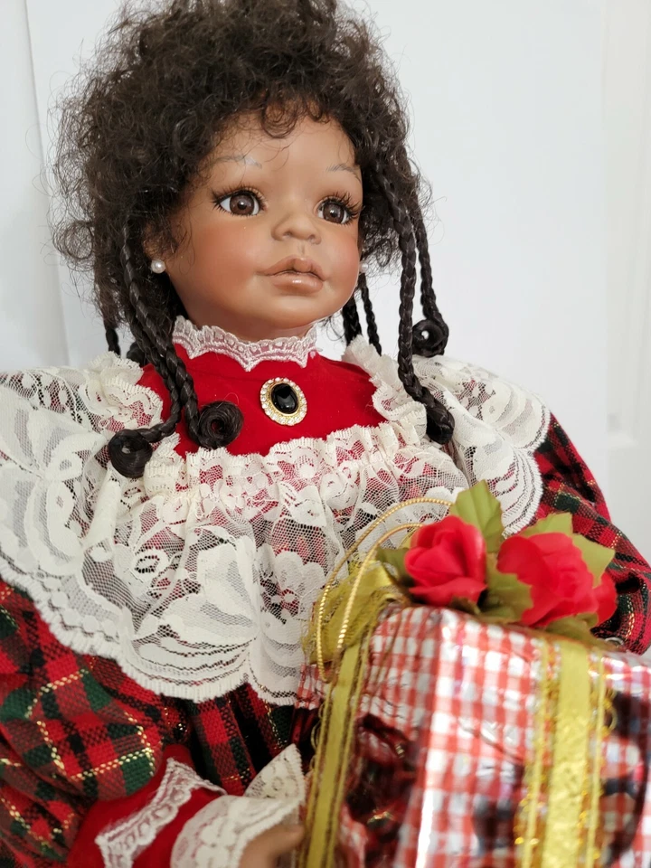 MUÑECA DE PORCELANA "VANITA" - MUÑECA REPRO DE COLECCIÓN DOLLMOLD POR EL ARTISTA KAY WIGGS Foto 2 de 4