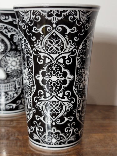 New Set of 4- 222 Fifth LA CALAVERA Blk & White Porcelain Tall Latte Coffee Mugs - Picture 5 of 9