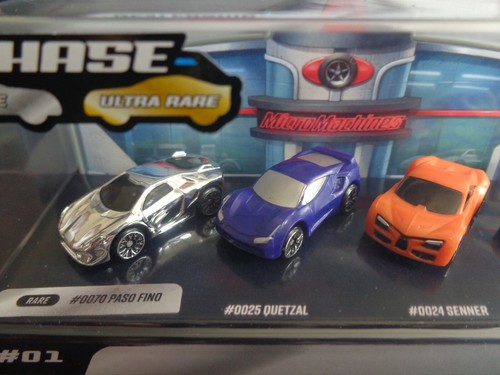 MICRO MACHINES SUPERCARS DEALERSHIP SET CHROME CHASE SERIES 1 HASBRO 2020 NEW - Picture 2 of 9