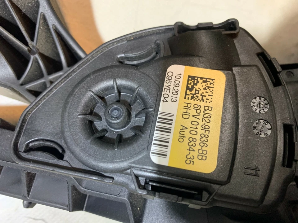 PEDAL ACELERADOR RANGE ROVER EVOQUE RHD AUTO BJ32-9F836-BB Foto 4 de 4