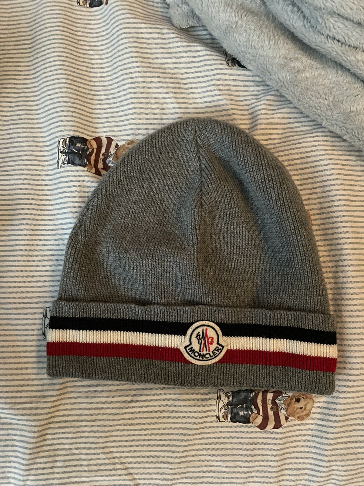 grey moncler beanie
