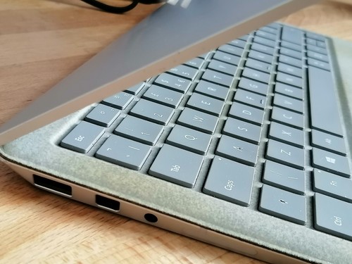 Microsoft Surface Laptop 13.5 inch 128GB Intel Core i5-7200U 4GB Touchscreen - Picture 12 of 16