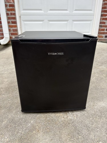 Everchill GBC-46 Compact RV Fridge W/ Freezer 1.7 Cubic Feet - Black ...