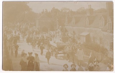 Edwardian Carnival Parade Float One Flag Horse Procession Vintage RPPC Postkarte