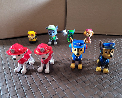 Spin Master PAW Patrol Figure Lot of 8 for ages 4+