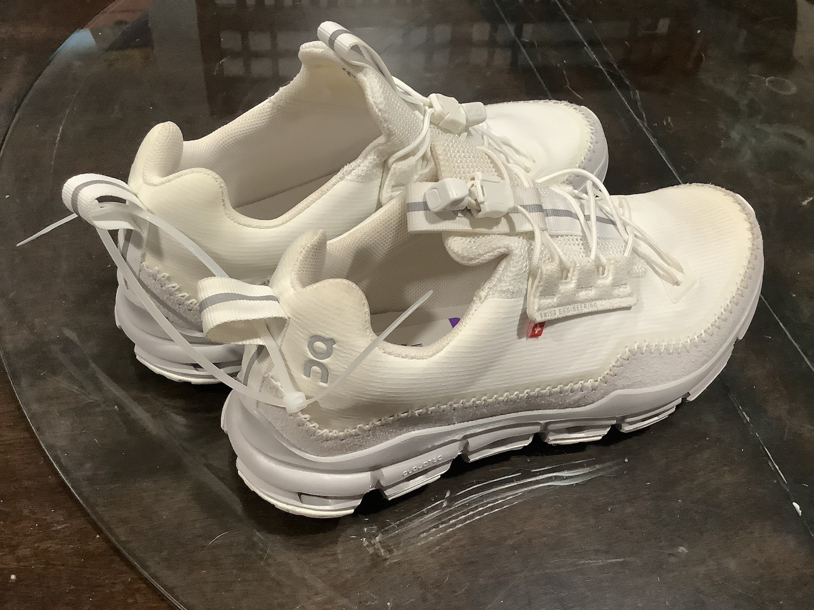 OnCloud Cloudaway Women’s Sneakers Black And white