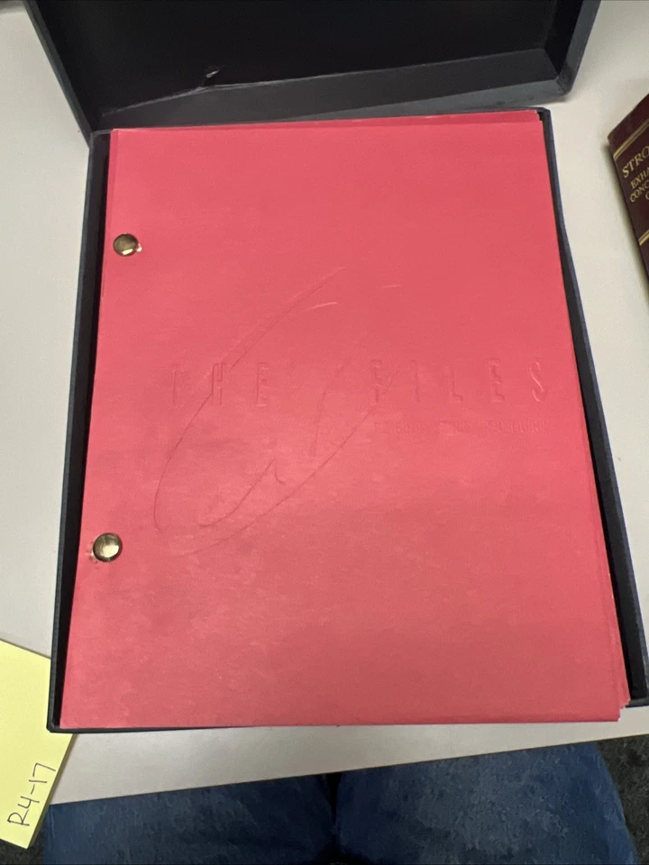 The X Files Fight The Future Special Collector's Edition VHS Box Set Complete - Image 2 of 4