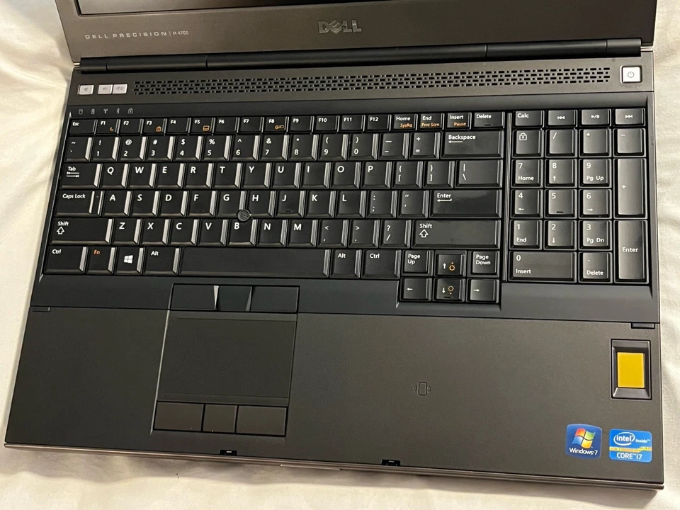 Dell Precision M4700 i5-3520M 2,90 GHz 8 GB de RAM Intel Graphics SIN SISTEMA OPERATIVO/SSD Foto 4 de 4