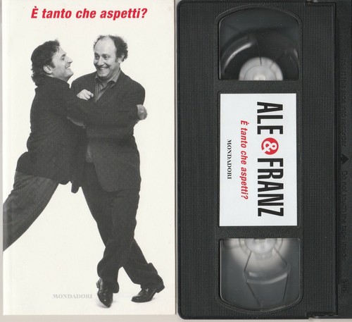 ALE & FRANZ, E' TANTO CHE ASPETTI ? (Cofanetto VHS 80' + libro, Mondadori 2002) - Picture 2 of 2