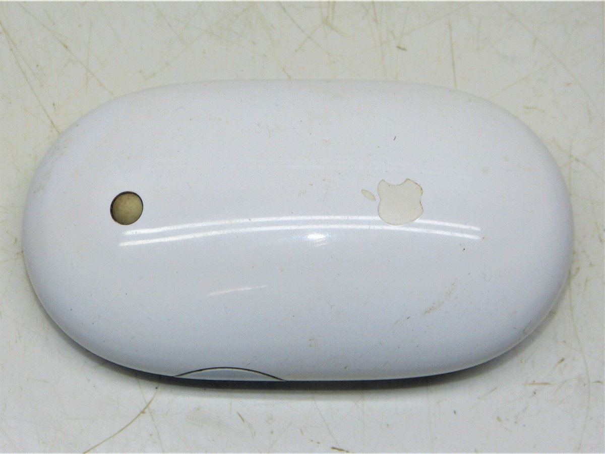 Apple A1197 Wireless Mighty Mouse Bluetooth Optical Mouse INV16003