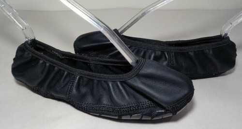 TRUE STUDIO Black Leather Slippers 